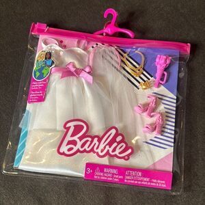 Mattel Barbie White Wedding Dress & Veil with Accessories Fashion Pack Set NEW